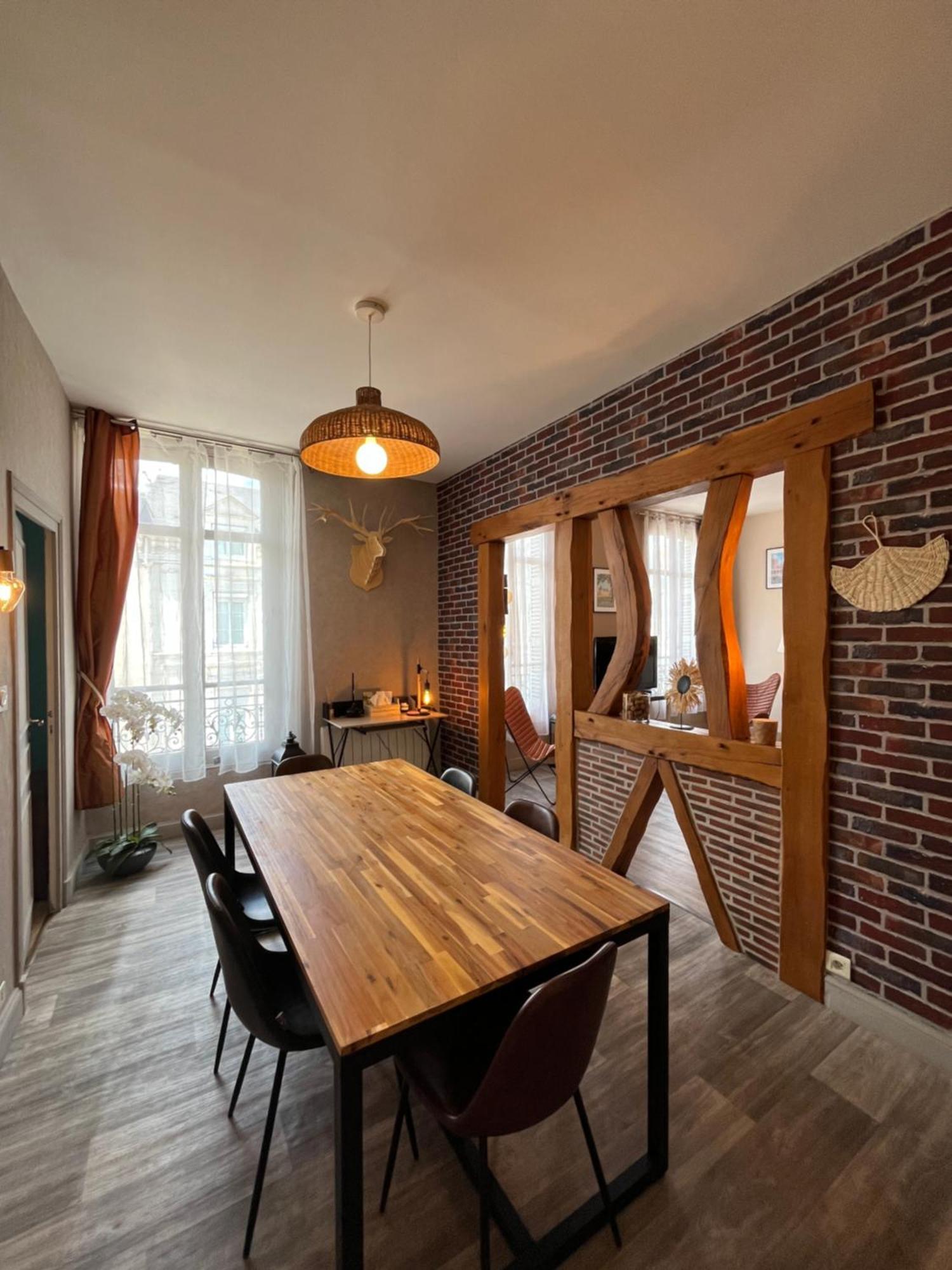 Cote Chateau - Grand Appartement Au Coeur De Blois Buitenkant foto