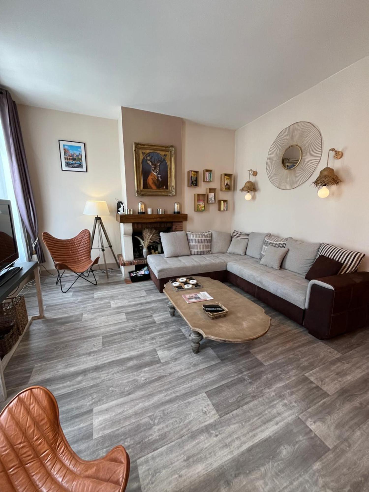 Cote Chateau - Grand Appartement Au Coeur De Blois Buitenkant foto